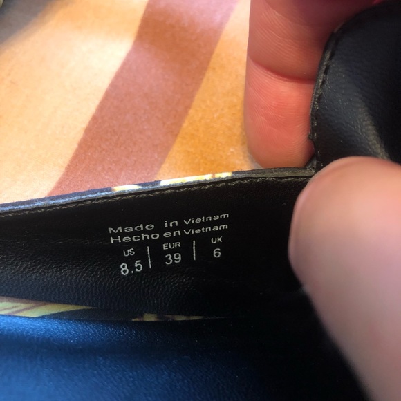 Call it spring size 8.5 black mules flats - Picture 3 of 3